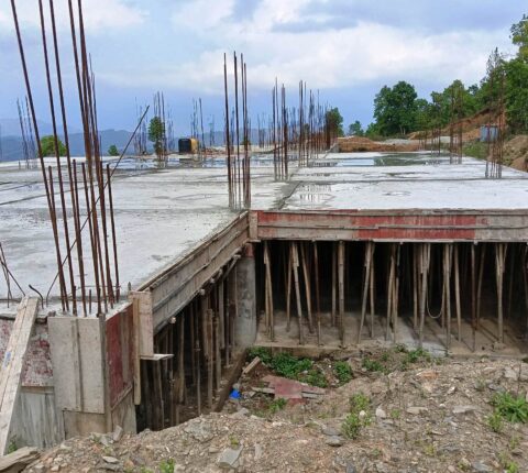 निर्माण सुरु भएको तीन वर्षमा पनि बनेन खाँडादेवी अस्पताल