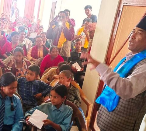 बालमैत्री स्थानीय शासन लागू गर्न मन्थली नगरपालिकाको वडा स्तरमा अभिमुखीकरण