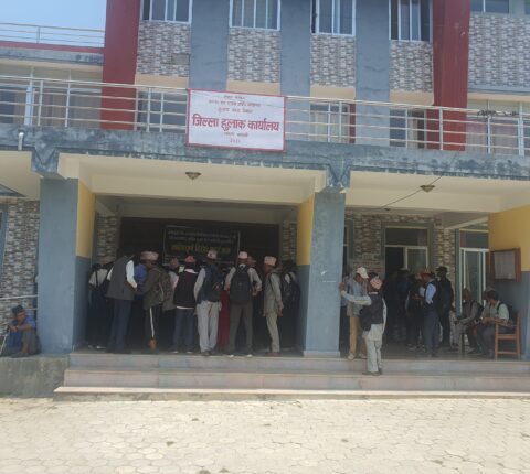 रामेछापमा कार्यरत १२८ जना हुलाक कर्मचारीको रोजगारी गुम्दै