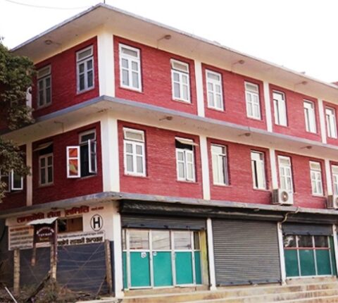 तामाकोशी अस्पताल मन्थलीले उपचारमा लापरबाही गरेको गुनासो