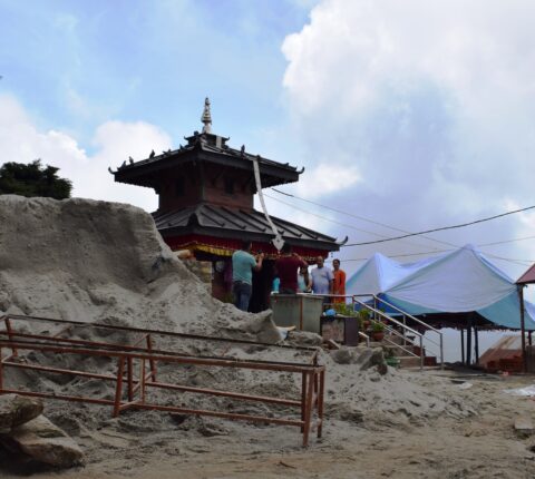खाँडादेवी मन्दिरमा पुरातात्त्विक हिसाबले संरचनाहरू निर्माण