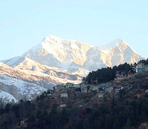 हिमपात तथा वर्षाले सोलुखुम्बुका किसानहरु खुसी