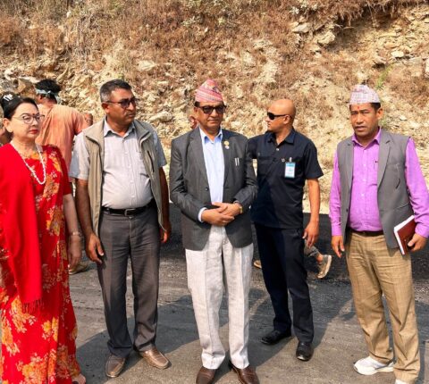मन्थली नगरपालिकामा प्रदेश सरकारद्वारा सञ्चालित योजनाको अनुगमन, गुणस्तरीयतामा ध्यान दिन मन्त्री थपलियाको निर्देशन
