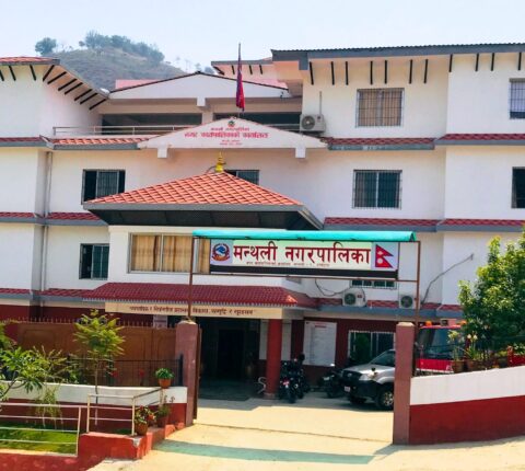 मन्थली नगरपालिकामा ३२४ योजनाको भुक्तानी, ११ महिनामा ६२ प्रतिशत वित्तीय प्रगति