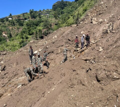 दोरम्बा शैलुङ गाउँपालिका पहिरोमा बेपत्ता एक महिलाको पैताला भेटियो