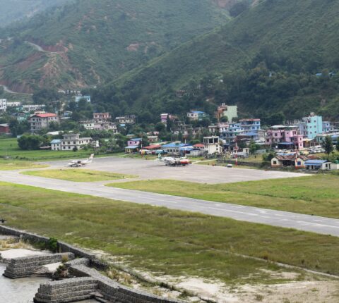विमान चढ्ने यात्रुको अभावले मन्थली–काठमाडौँ नियमित उडान हुन सकेन