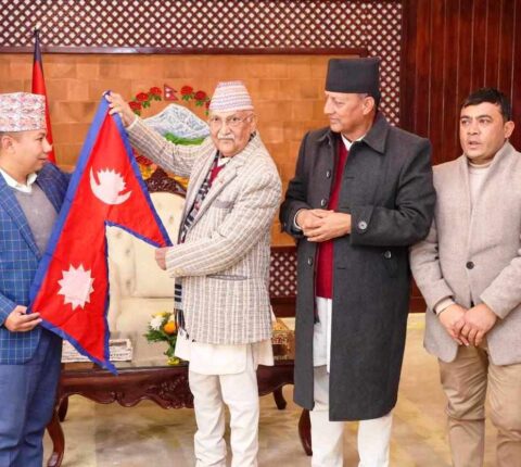 अर्जेन्टिना हिमाल आरोहण गर्दे पर्वतारोही प्रकाशराज पाण्डे, प्रधानमन्त्रीले गरे बिदाई