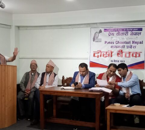 प्रेस चौतरीले अरुले भन्दा रचनात्मक काम गर्नुपर्छ : महासचिव लामा