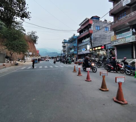 रामेछापमा अरनिको यातायातले सेवा रोकेपछि यात्रुलाई सास्ती