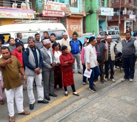 अध्यक्ष ओली पक्राउपछि रामेछापमा एमाले आन्दोलित