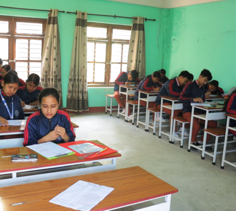 एसइईको पहिलो दिन रामेछापमा १८ विद्यार्थी अनुपस्थित