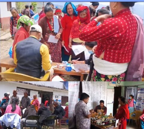 लिखु तामाकोशीको धोबीमा आयुर्वेदिक स्वास्थ्य शिविर, सयौं स्थानीयले पाए निःशुल्क उपचार सेवा